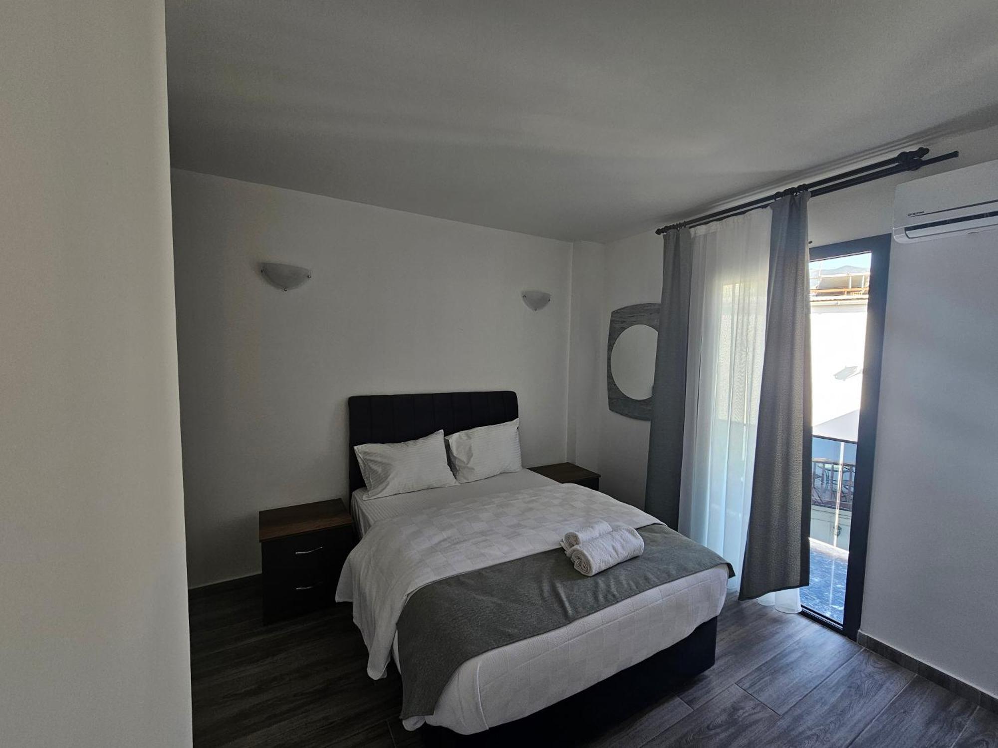 Cyprus Harbour Suites Kyrenia  Exterior photo
